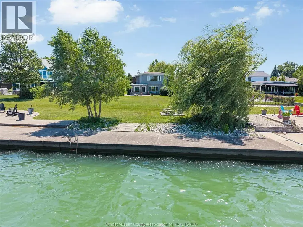11830 Riverside Drive East, Windsor